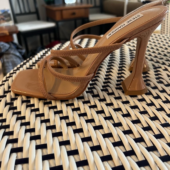 steve madden tan heels - Picture 5 of 5